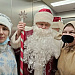 Наведались в каждое отделение. Сотрудников Сургутской травмбольницы поздравил Дед Мороз со своей сказочной свитой