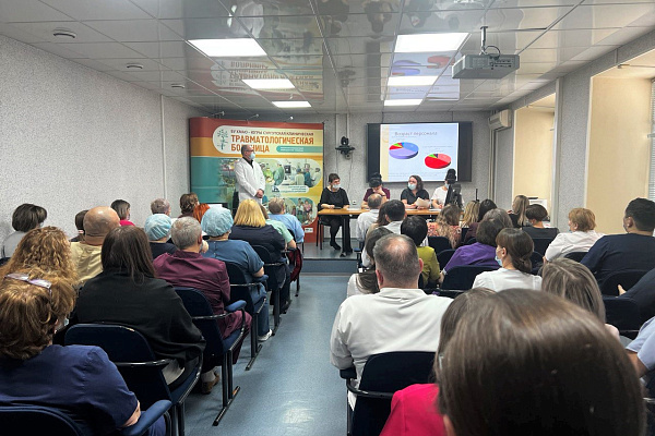 Коллектив Сургутской травмбольницы поддержал кандидатуру Дмитрия Гарайса на должность главного врача 