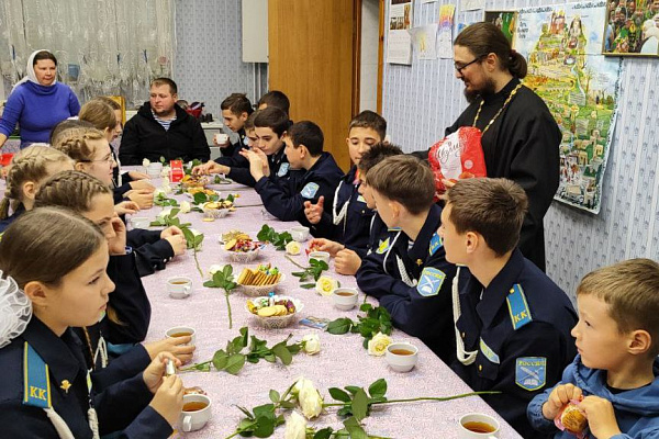 Сургутская травмбольница стала площадкой по патриотическому воспитанию школьников