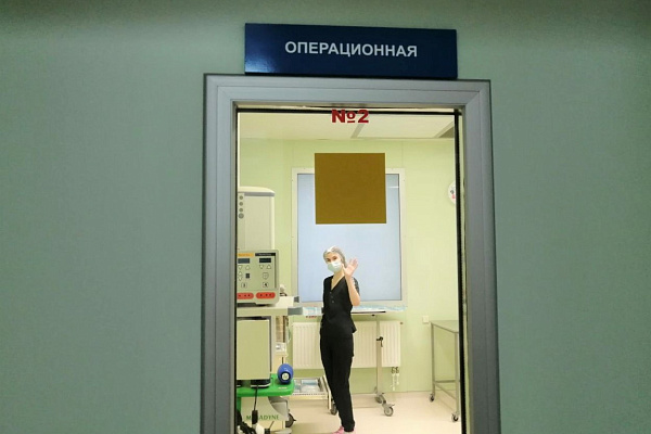 Выносливые, уравновешенные, многозадачные. Хозяйки операционных отмечают профессиональный праздник