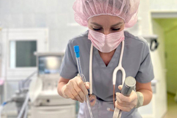 Укрощающие боль. Поздравления с днём анестезиолога-реаниматолога сегодня принимают более 150-ти врачей и медсестёр травмбольницы