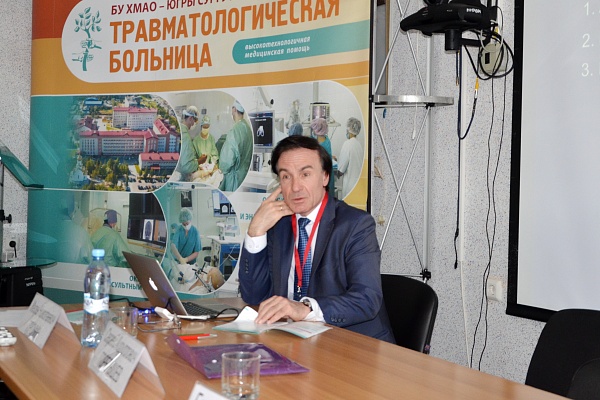 В Травмбольнице проходит образовательный курс «Детская нейрохирургия» под руководством специалистов Национального медицинского центра нейрохирургии им. Н. Н. Бурденко 