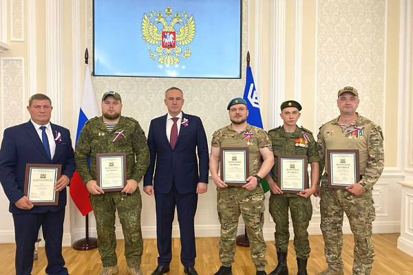 Инструктор-методист ЛФК Сургутской травмбольницы Сергей Двуличанский награжден губернатором Югры за эффективную и добросовестную работу
