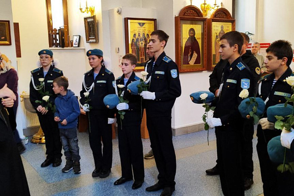 Сургутская травмбольница стала площадкой по патриотическому воспитанию школьников