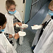 Учились накладывать гипс, общались с пациентами-сверстниками. Дети из центра «РУБУС» посетили Сургутскую травмбольницу