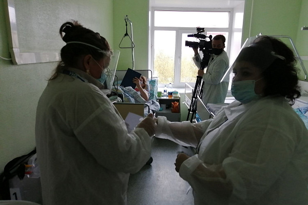 Сотрудники и пациенты Сургутской травмбольницы показали высокую избирательную активность на Выборах-2021